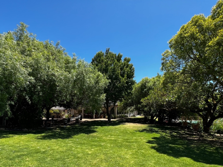 8 Bedroom Property for Sale in Raithby Western Cape